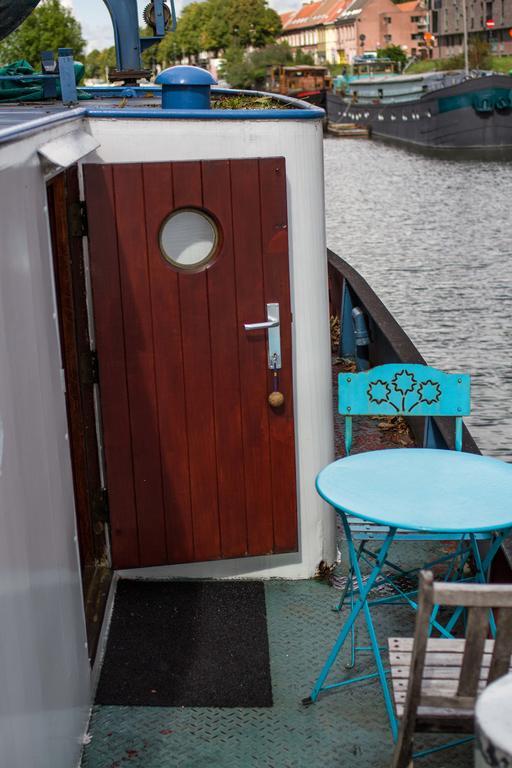 B³ Boat Hotel en barco Gante